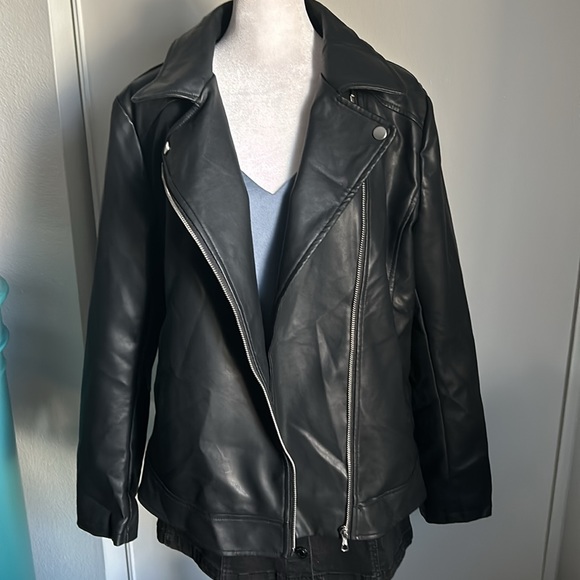 New a.n.a. New Concepts Women’s Vegan Leather Black Moto Jacket Biker Jacket - Picture 2 of 13